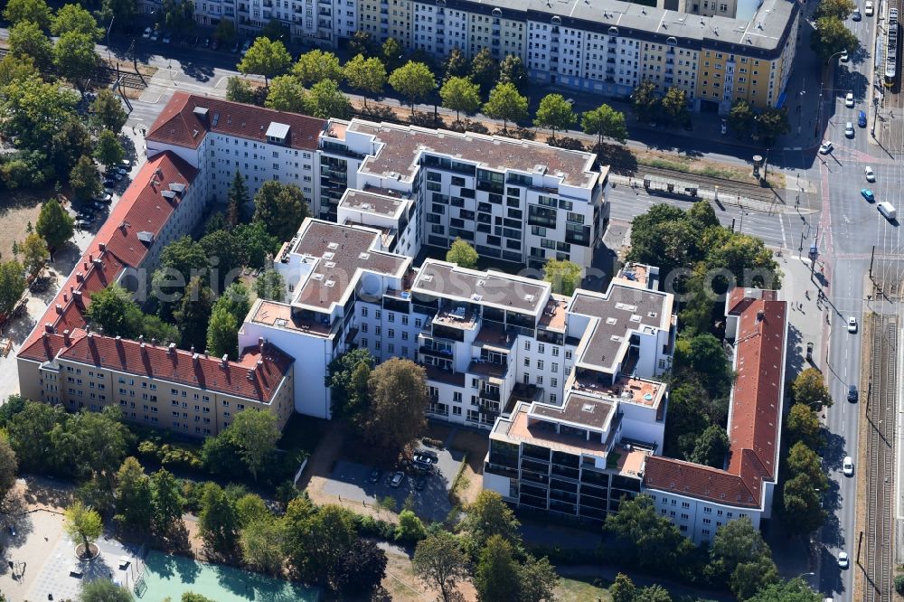 Aerial image Berlin - Residential area of the multi-family house settlement Danziger Strasse corner Prenzlauer Allee in the district Prenzlauer Berg in Berlin, Germany