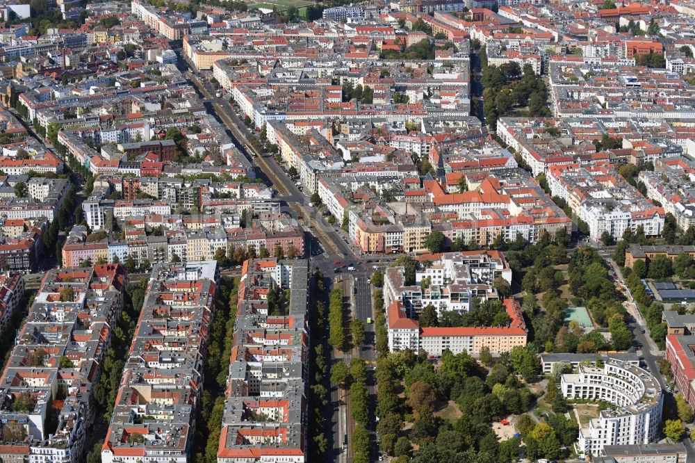 Aerial image Berlin - Residential area of the multi-family house settlement Danziger Strasse corner Prenzlauer Allee in the district Prenzlauer Berg in Berlin, Germany