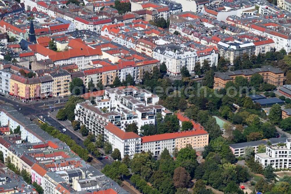 Aerial image Berlin - Residential area of the multi-family house settlement Danziger Strasse corner Prenzlauer Allee in the district Prenzlauer Berg in Berlin, Germany