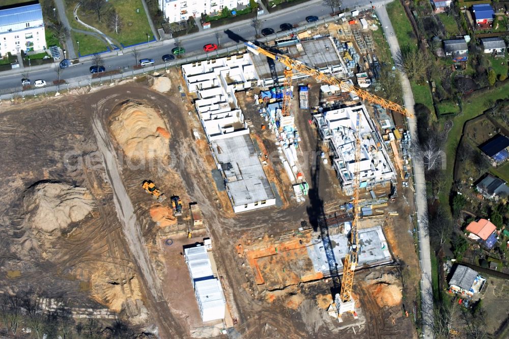 Aerial image Berlin - Residential area of a multi-family house settlement campany degewo AG on Joachim-Ringelnatz-Strasse - Hans-Fallada-Strasse - Cecilienstrasse in the district Biesdorf in Berlin