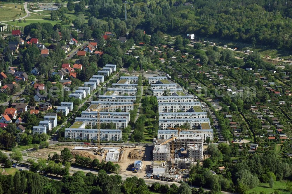 Berlin from above - Residential area of a multi-family house settlement campany degewo AG on Joachim-Ringelnatz-Strasse - Hans-Fallada-Strasse - Cecilienstrasse in the district Biesdorf in Berlin