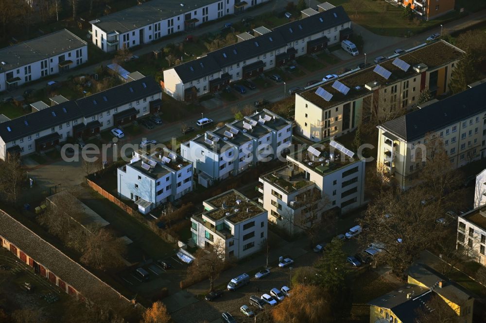 Aerial image Berlin - Residential area of the multi-family house settlement on Dietzgenstrasse in the district Niederschoenhausen in Berlin, Germany