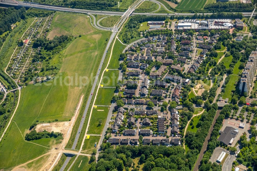 Aerial photograph Dortmund - Residential area of a block of flats settlement in the Dorstfelder avenue in Dortmund in the federal state North Rhine-Westphalia