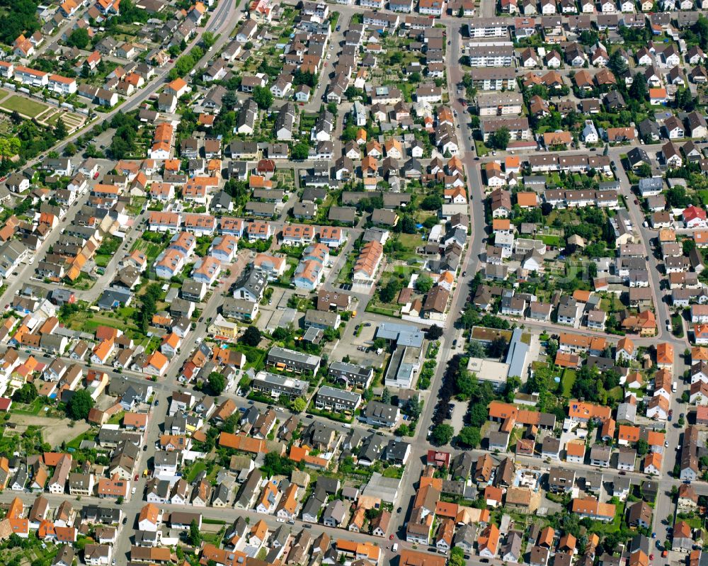 Eggenstein from the bird's eye view: Residential area of the multi-family house settlement in Eggenstein in the state Baden-Wuerttemberg, Germany