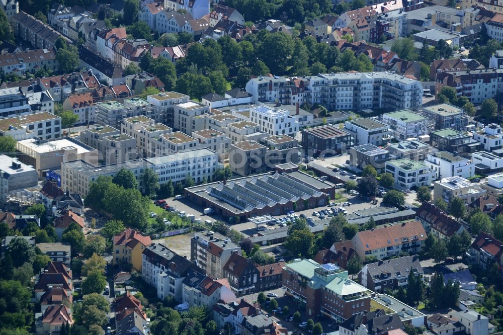 Aerial image Osnabrück - Residential area of a multi-family house settlement on the former bus garage of Osnabrueck in the state of Lower Saxony. The apartment and townhouses are partly part of the quarter MitteWest