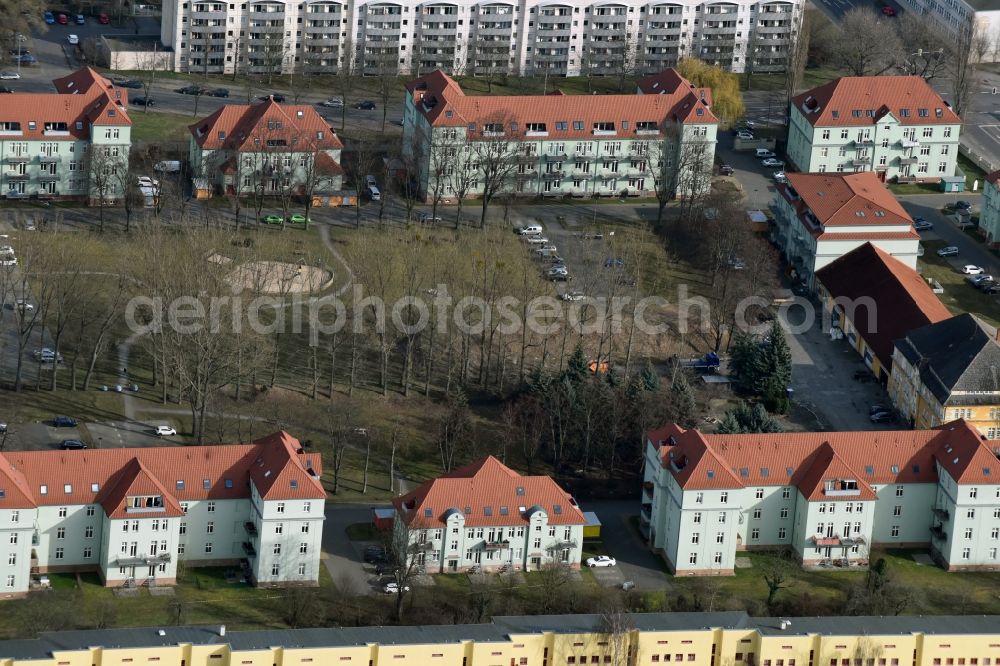 Aerial photograph Magdeburg - Residential area of a multi-family house settlement An der Enckelkaserne in the district Stadtfeld West in Magdeburg in the state Saxony-Anhalt