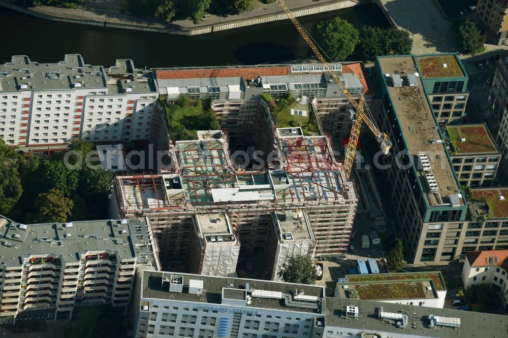 Berlin from the bird's eye view: Residential area of the multi-family house settlement Elisabeth-Mara-Strasse - Wallstrasse in the district Mitte in Berlin, Germany