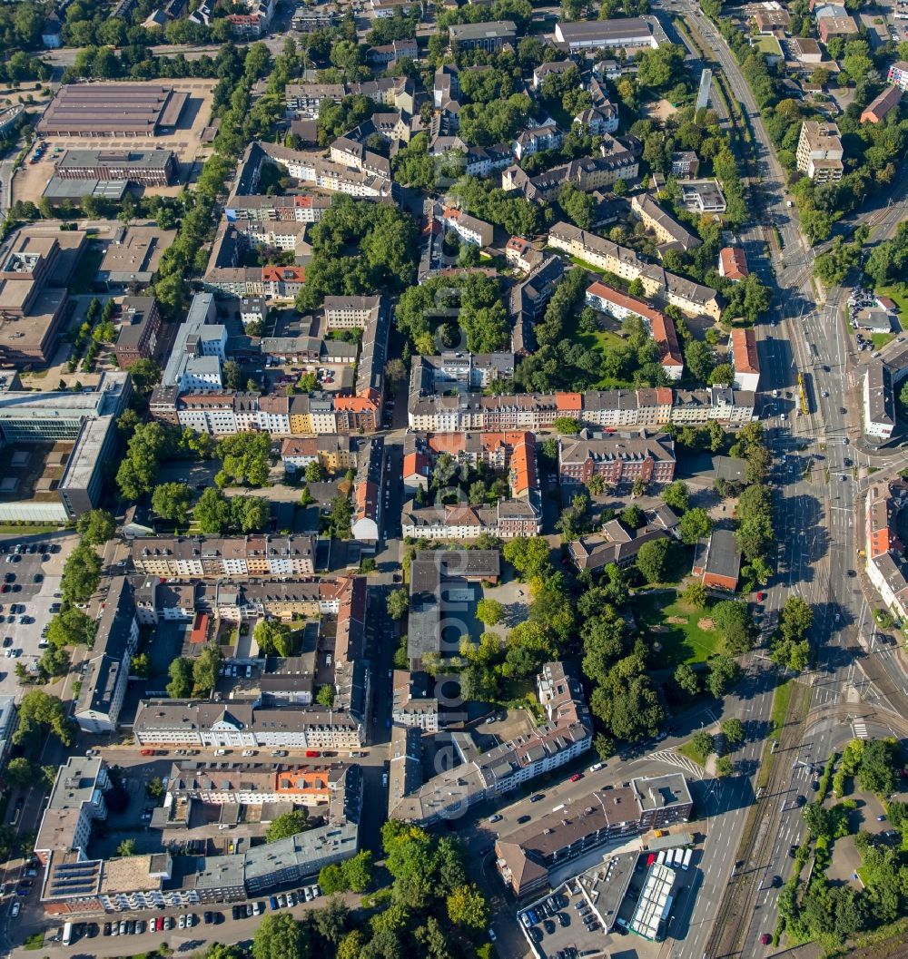 Aerial image Essen - Residential area of the multi-family house settlement Eltingviertel in Essen in the state North Rhine-Westphalia