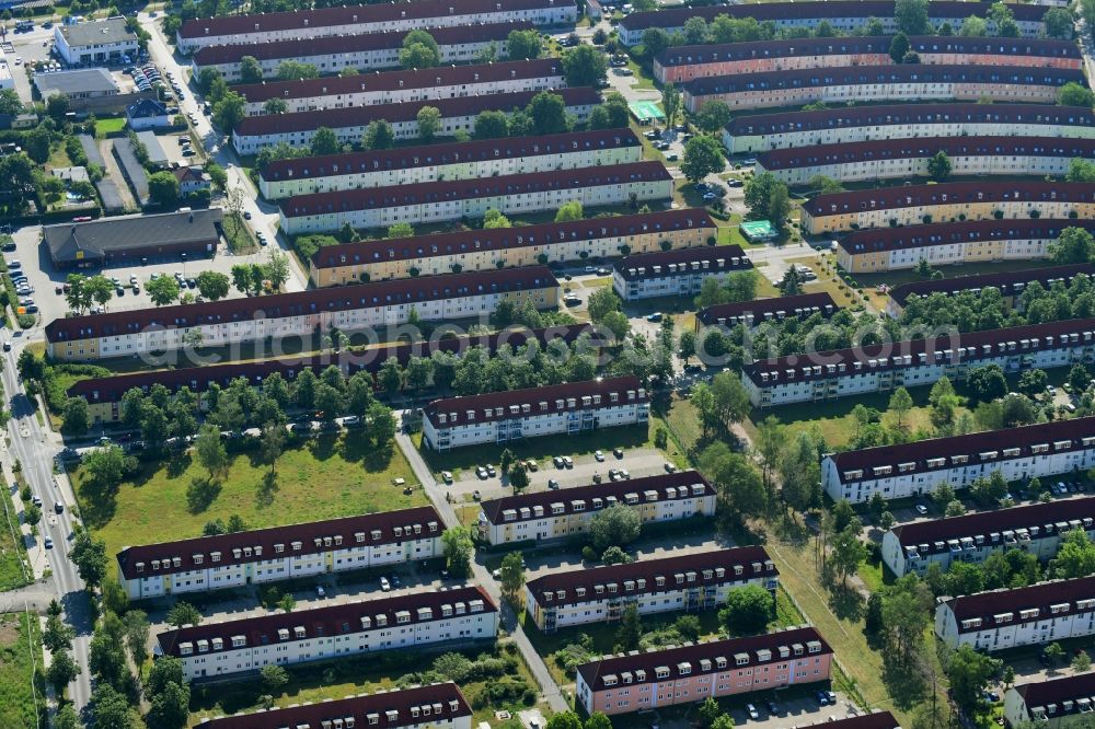 Aerial image Oranienburg - Residential area of the multi-family house settlement along the Artur-Becker-Strasse - Vughter Strasse in Oranienburg in the state Brandenburg, Germany