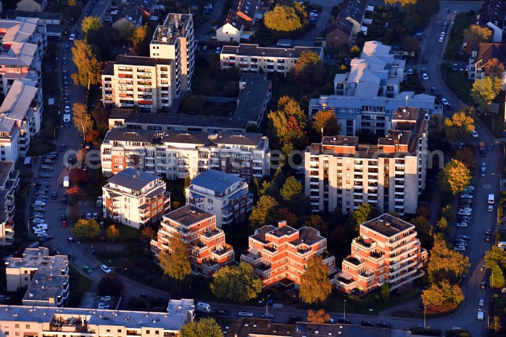 Aerial image Lübeck - Residential area of the multi-family house settlement along the Brahmstrasse - Brucknerstrasse in Luebeck in the state Schleswig-Holstein, Germany