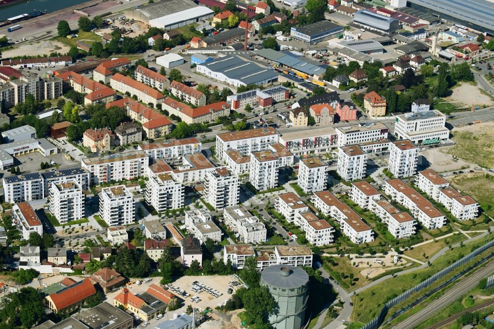 Regensburg from the bird's eye view: Residential area of the multi-family house settlement along the Edith-Stein-Strasse - Aufeldstrasse in Regensburg in the state Bavaria, Germany