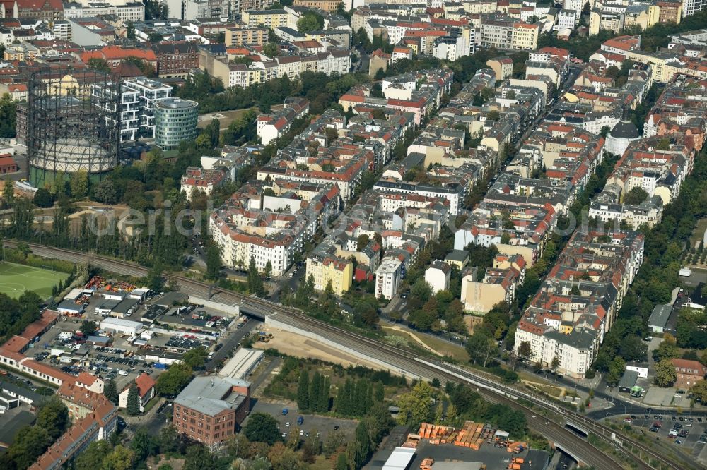 Berlin from the bird's eye view: Residential area of a multi-family house settlement along the Gotenstrasse in Berlin