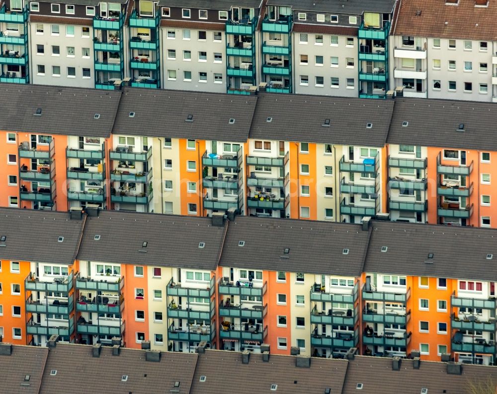 Herne from above - Residential area of the multi-family house settlement along the Horststrasse in Herne in the state North Rhine-Westphalia, Germany