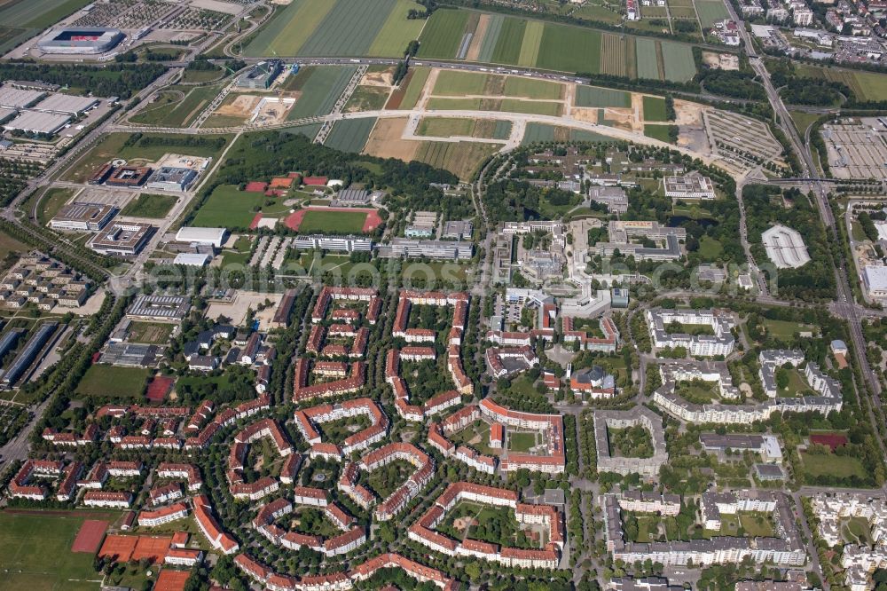 Aerial photograph Augsburg - Residential area of the multi-family house settlement along the Josef-Priller-Strasse - Professor-Messerschmitt-Strasse in Augsburg in the state Bavaria, Germany