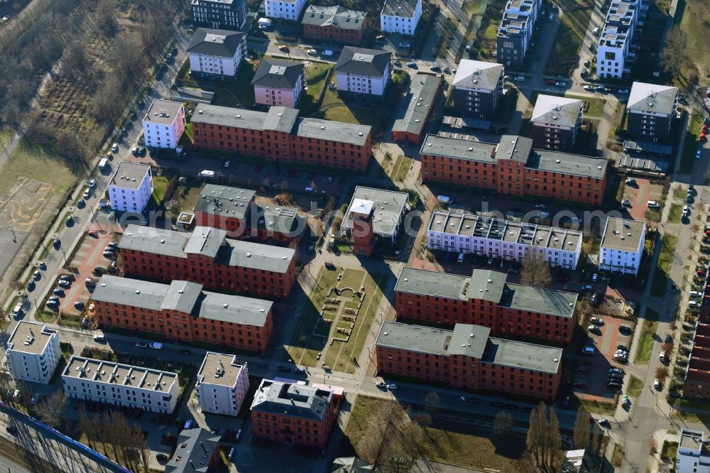 Aerial image Berlin - Residential area of the multi-family housing estate along Karl-Wilker-Strasse - Friedrich-Jacobs-Promenade in the district of Rummelsburg in Berlin, Germany