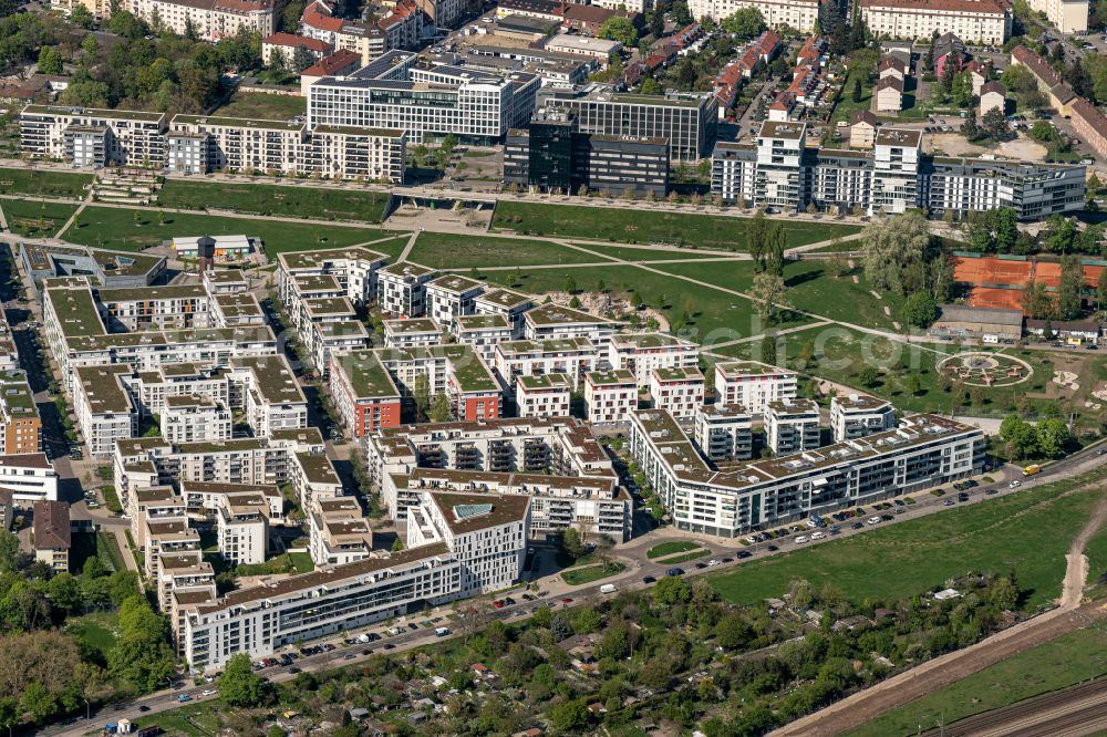 Aerial image Karlsruhe - Residential area of the multi-family house settlement along the Klara-Siebert-Strasse - Rahel-Straus-Strasse in Karlsruhe in the state Baden-Wurttemberg, Germany