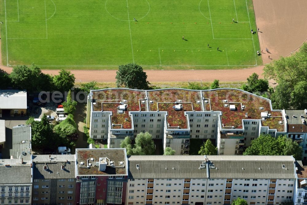 Berlin from the bird's eye view: Residential area of the multi-family house settlement along the Silbersteinstrasse in Berlin, Germany