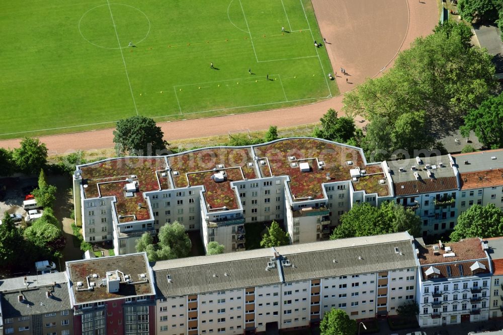 Aerial image Berlin - Residential area of the multi-family house settlement along the Silbersteinstrasse in Berlin, Germany