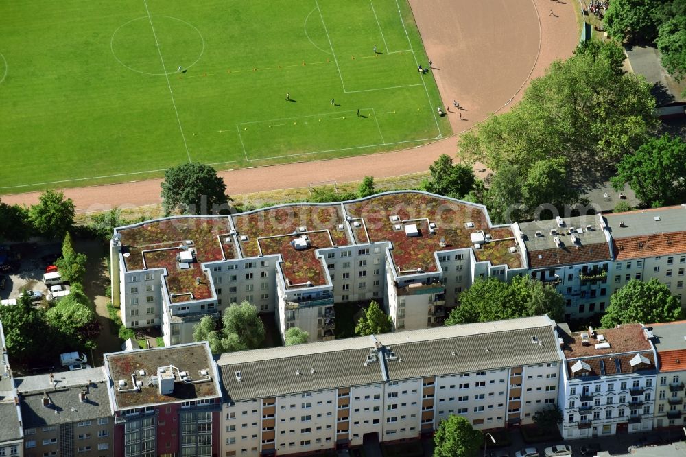 Aerial photograph Berlin - Residential area of the multi-family house settlement along the Silbersteinstrasse in Berlin, Germany