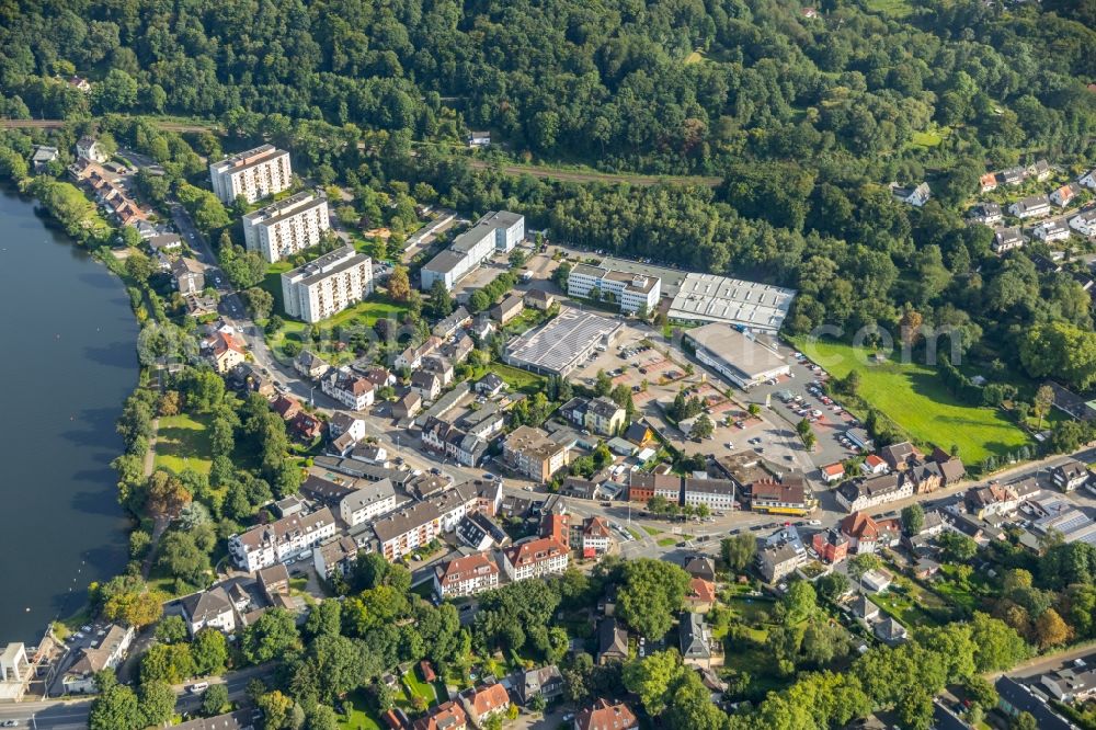 Kettwig from the bird's eye view: Residential area of the multi-family house settlement along the Werdener Strasse in Kettwig in the state North Rhine-Westphalia, Germany