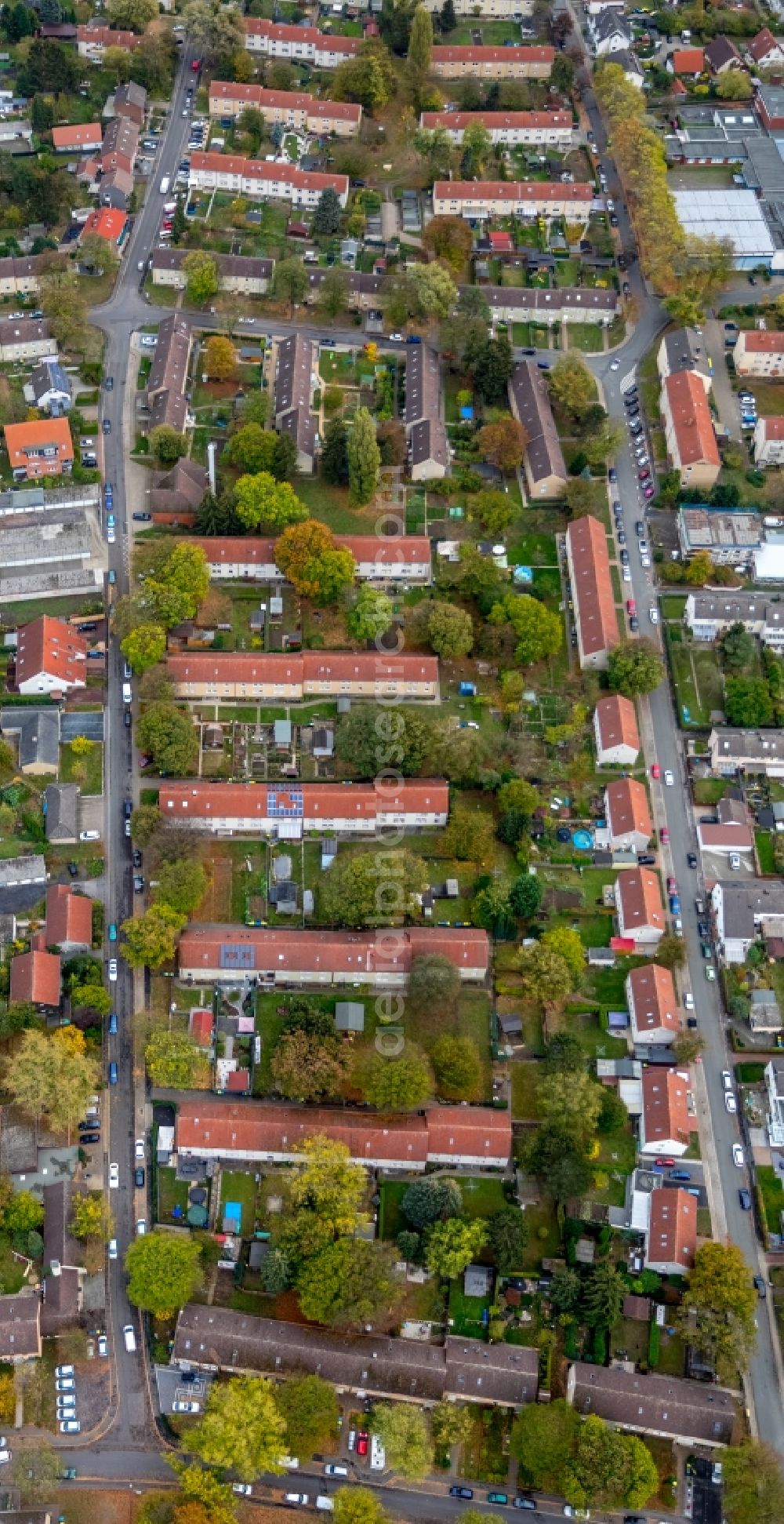 Aerial image Bönen - Residential area of the multi-family house settlement along the Woortstrasse - Rosenstrasse in Boenen in the state North Rhine-Westphalia, Germany