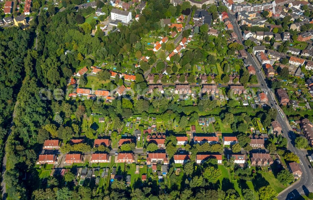 Aerial photograph Essen - Residential area of a multi-family house settlement Zollverein III in Essen in the state North Rhine-Westphalia