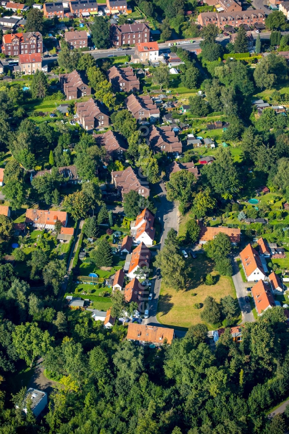 Essen from the bird's eye view: Residential area of a multi-family house settlement Zollverein 3 in Essen in the state North Rhine-Westphalia