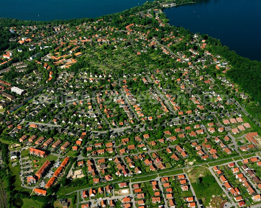 Farchauer Mühle from the bird's eye view: Residential area of the multi-family house settlement in Farchauer Mühle in the state Schleswig-Holstein, Germany