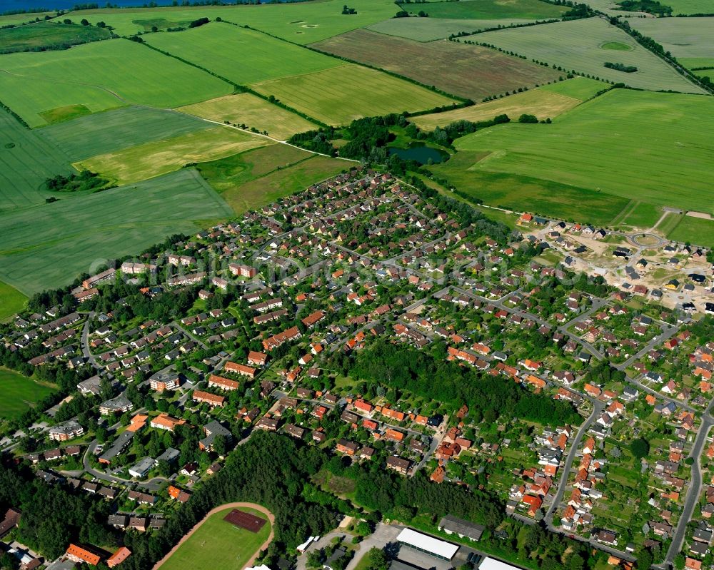 Farchauer Mühle from above - Residential area of the multi-family house settlement in Farchauer Mühle in the state Schleswig-Holstein, Germany