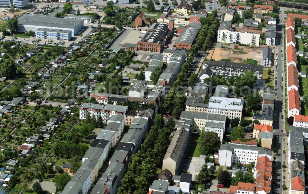 Magdeburg from the bird's eye view: Residential area of a multi-family house settlement on Fichtestrasse in Magdeburg in the state Saxony-Anhalt