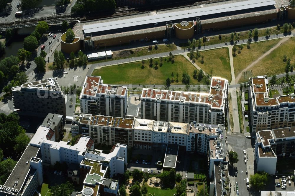 Berlin from above - Residential area of the multi-family house settlement Flottwell Living along the Flottwellstrasse in the district Mitte in Berlin, Germany