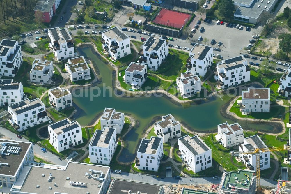 Berlin from above - Residential area of the multi-family house settlement Fuenf Morgen Dahlem Urban Village on Marshallstrasse - Huettenweg in the district Dahlem in Berlin, Germany