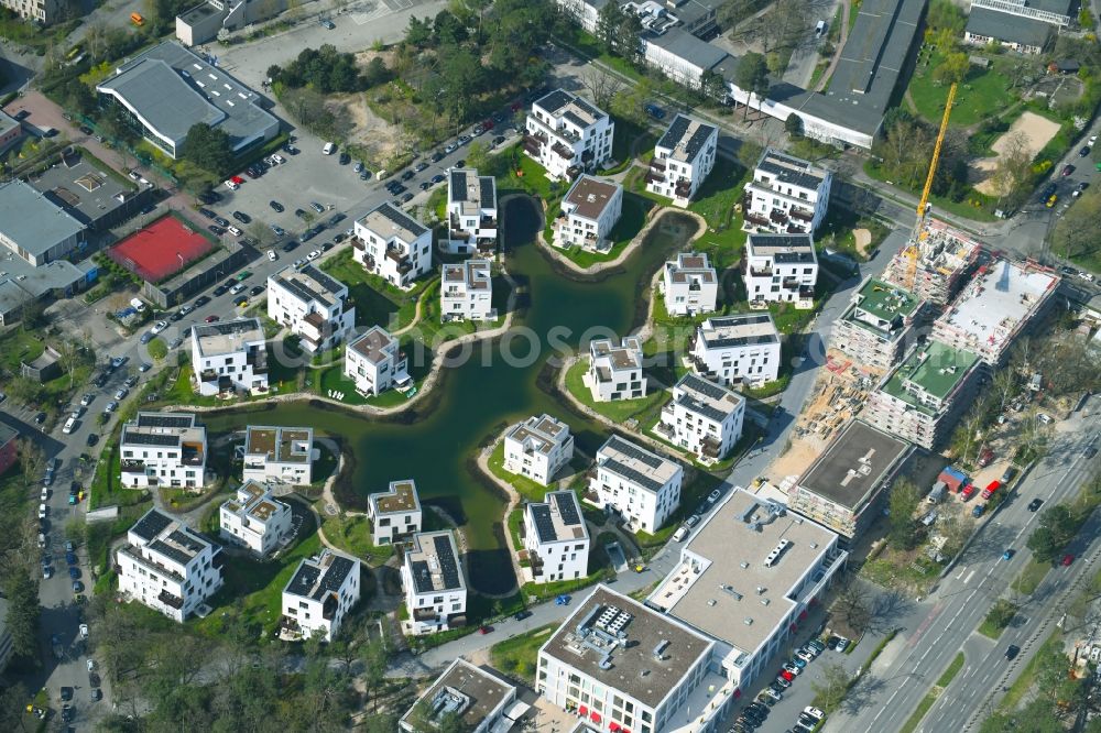 Aerial photograph Berlin - Residential area of the multi-family house settlement Fuenf Morgen Dahlem Urban Village on Marshallstrasse - Huettenweg in the district Dahlem in Berlin, Germany