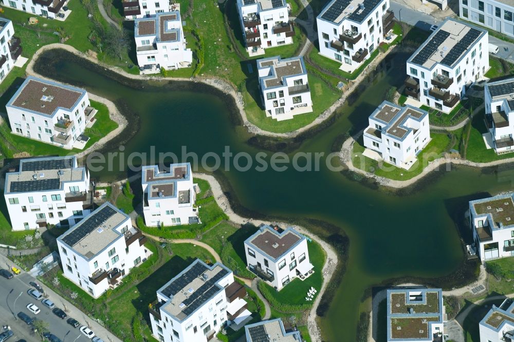 Aerial photograph Berlin - Residential area of the multi-family house settlement Fuenf Morgen Dahlem Urban Village on Marshallstrasse - Huettenweg in the district Dahlem in Berlin, Germany