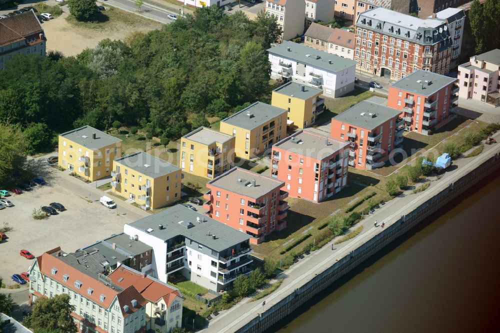 Frankfurt (Oder) from the bird's eye view: Residential area of a multi-family house settlement at the Muehlengasse in Frankfurt (Oder) in the state Brandenburg. The properties are administrated by R-VS Richter Verwaltung und Service