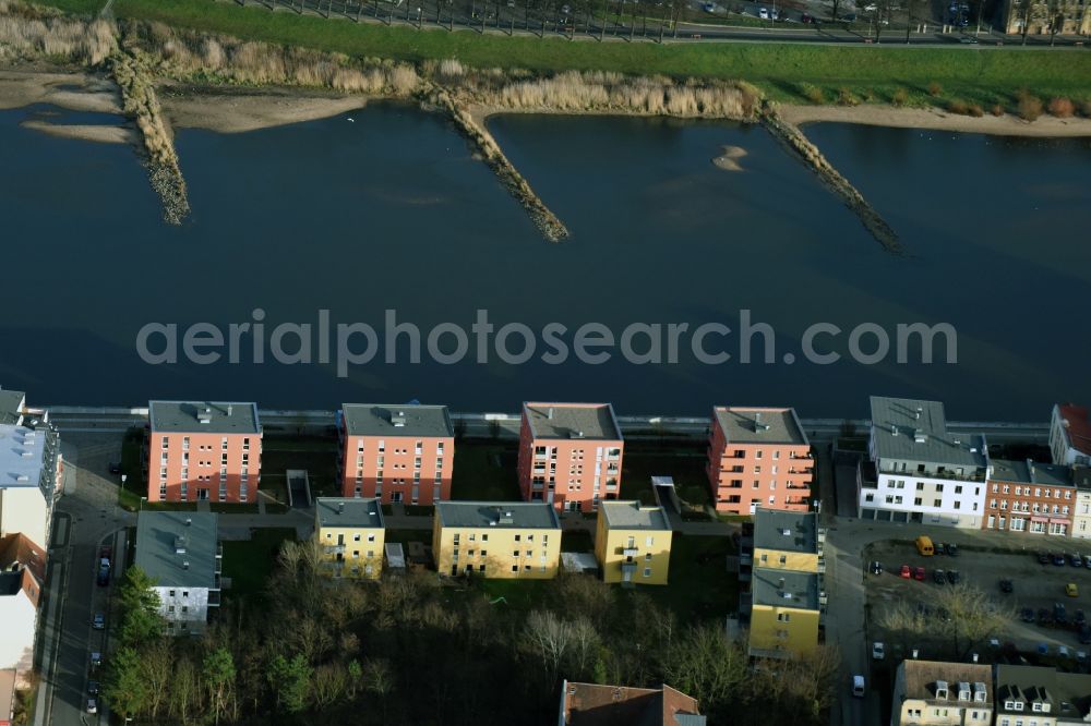 Aerial photograph Frankfurt (Oder) - Residential area of a multi-family house settlement Muehlengasse - Ziegelstrasse in Frankfurt (Oder) in the state Brandenburg