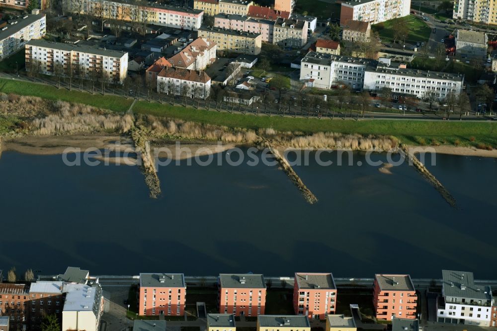 Frankfurt (Oder) from above - Residential area of a multi-family house settlement Muehlengasse - Ziegelstrasse in Frankfurt (Oder) in the state Brandenburg