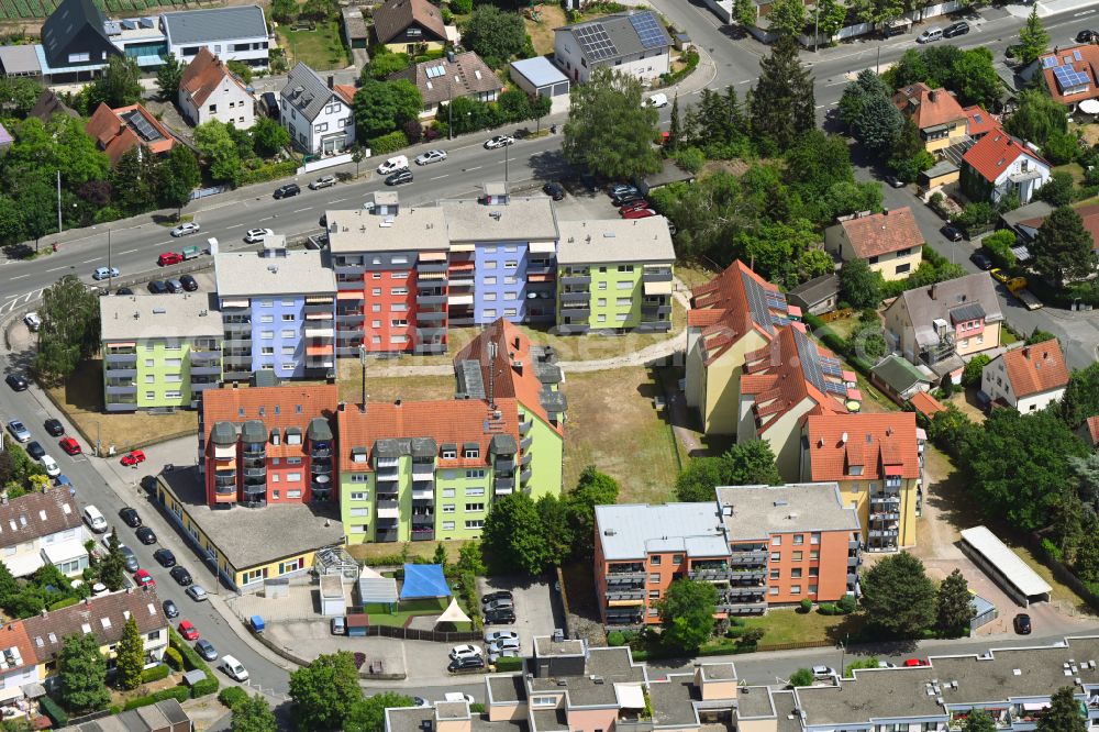 Aerial image Fürth - Residential area of the multi-family house settlement on street Hans-Boeckler-Strasse in the district Poppenreuth in Fuerth in the state Bavaria, Germany