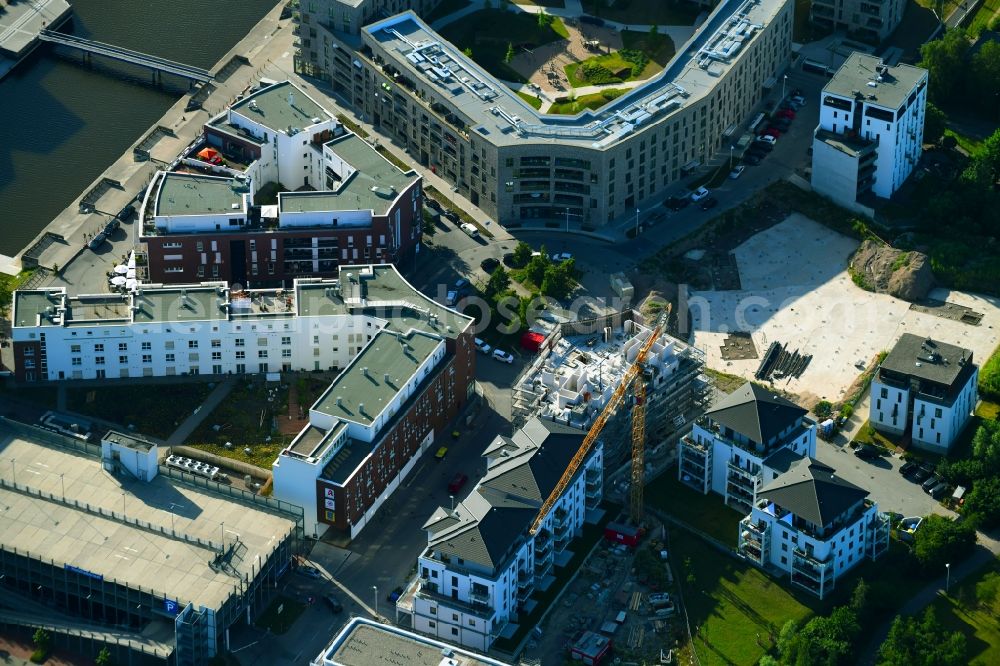 Aerial photograph Rostock - Residential area of the multi-family house settlement on Gaffelschonerweg - Loggerweg in Rostock in the state Mecklenburg - Western Pomerania, Germany