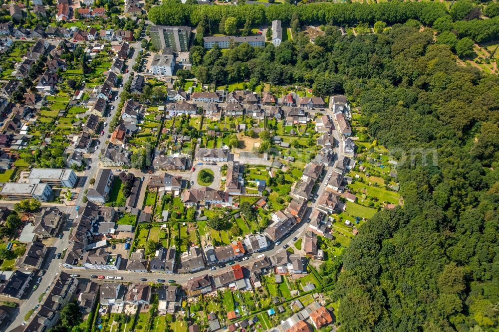 Hattingen from the bird's eye view: Residential area of the multi-family house settlement Gartenstadt Huettenau in Hattingen in the state North Rhine-Westphalia