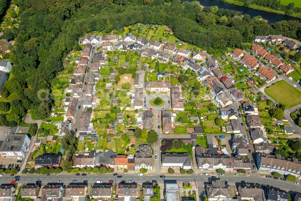 Aerial image Hattingen - Residential area of the multi-family house settlement Gartenstadt Huettenau in Hattingen in the state North Rhine-Westphalia