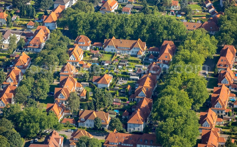 Bottrop from the bird's eye view: Residential area of a multi-family house settlement Gartenstadt Welheim in Bottrop in the state North Rhine-Westphalia