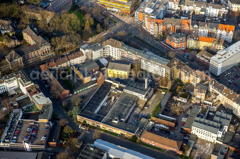 Aerial image Gelsenkirchen - Residential area of a multi-family house settlement Dickampstrasse in Gelsenkirchen in the state North Rhine-Westphalia