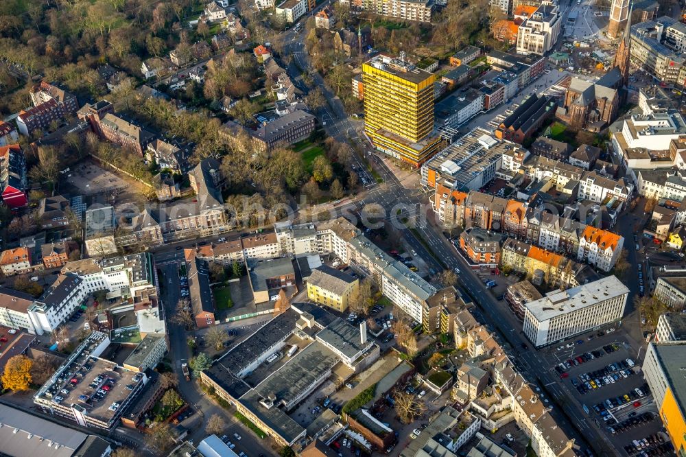 Aerial photograph Gelsenkirchen - Residential area of a multi-family house settlement Dickampstrasse in Gelsenkirchen in the state North Rhine-Westphalia