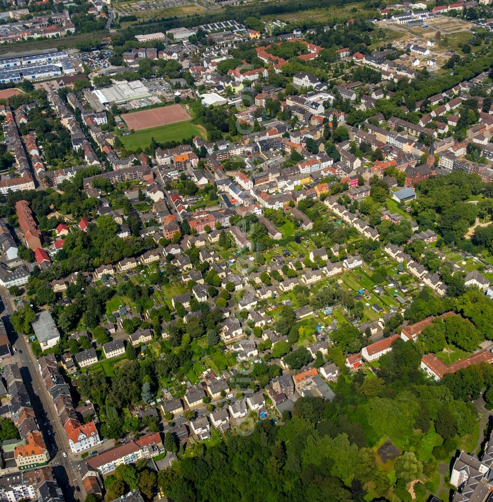 Gelsenkirchen from above - Residential area of a multi-family house settlement Floetz Dickebank in Gelsenkirchen in the state North Rhine-Westphalia