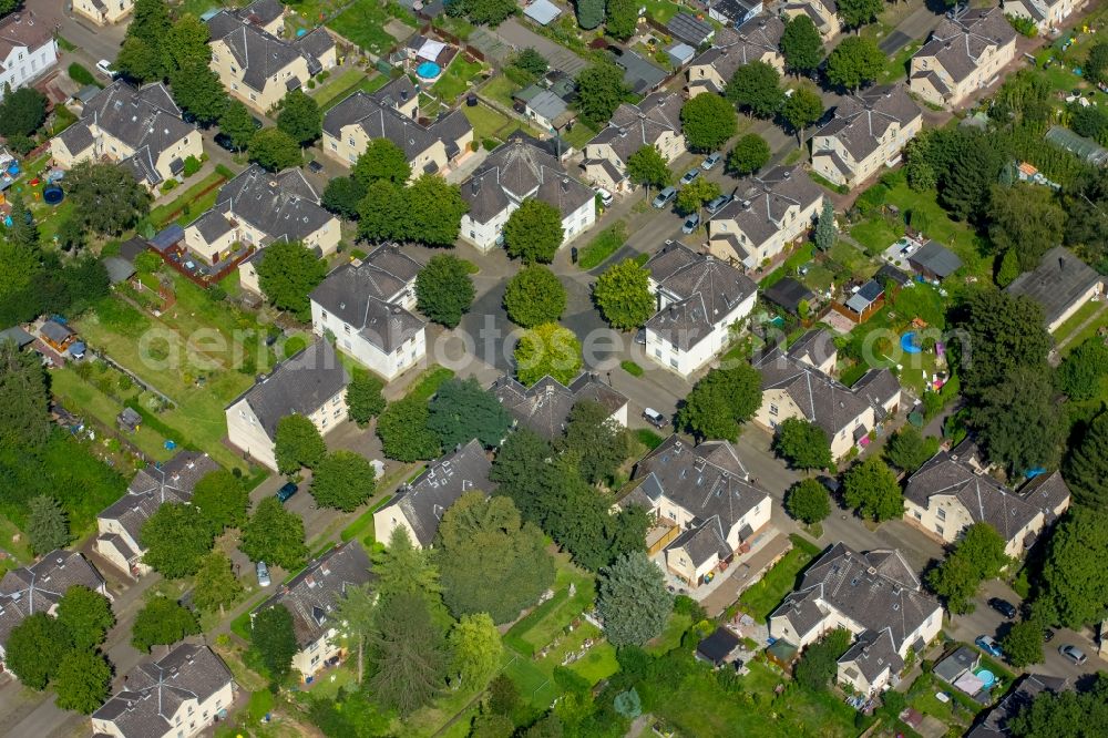 Gelsenkirchen from above - Residential area of a multi-family house settlement Floetz Dickebank in Gelsenkirchen in the state North Rhine-Westphalia