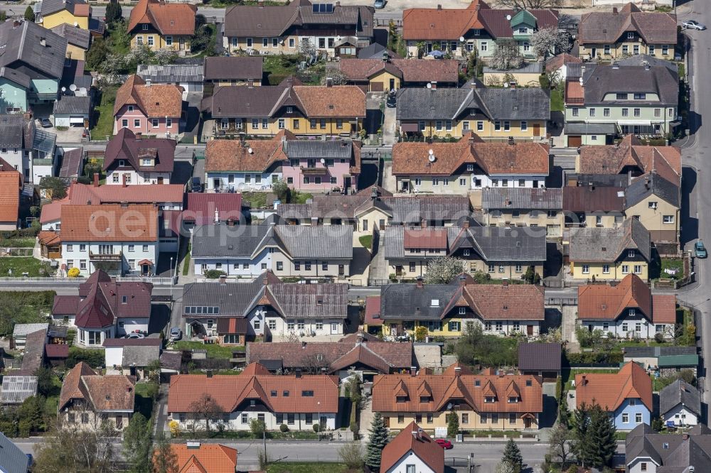 Aerial image Gmünd - Roof and wall structures in residential area of a multi-family house settlement in Gmuend in Oesterreich