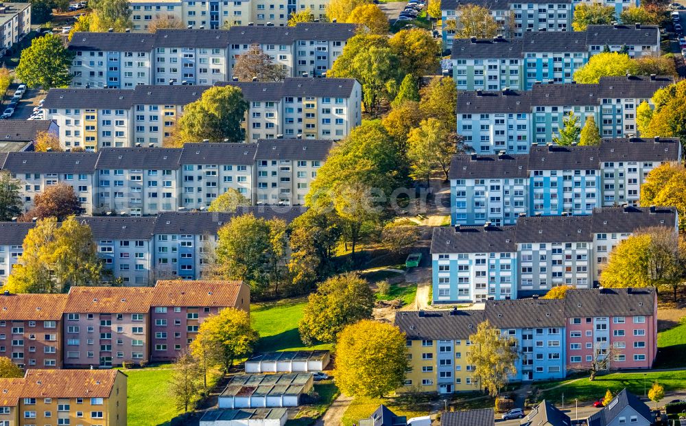 Hagen from the bird's eye view: Residential area of the multi-family house settlement on street Aehrenstrasse in Hagen at Ruhrgebiet in the state North Rhine-Westphalia, Germany