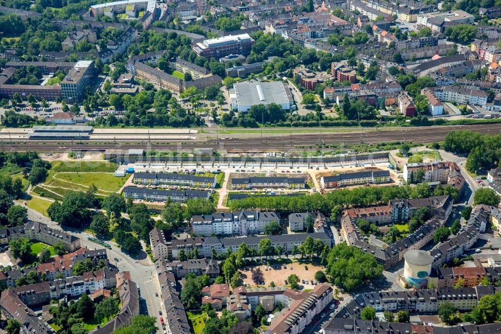 Aerial photograph Essen - Residential area of a multi-family house settlement an der Hagenbeckstrasse in Essen in the state North Rhine-Westphalia