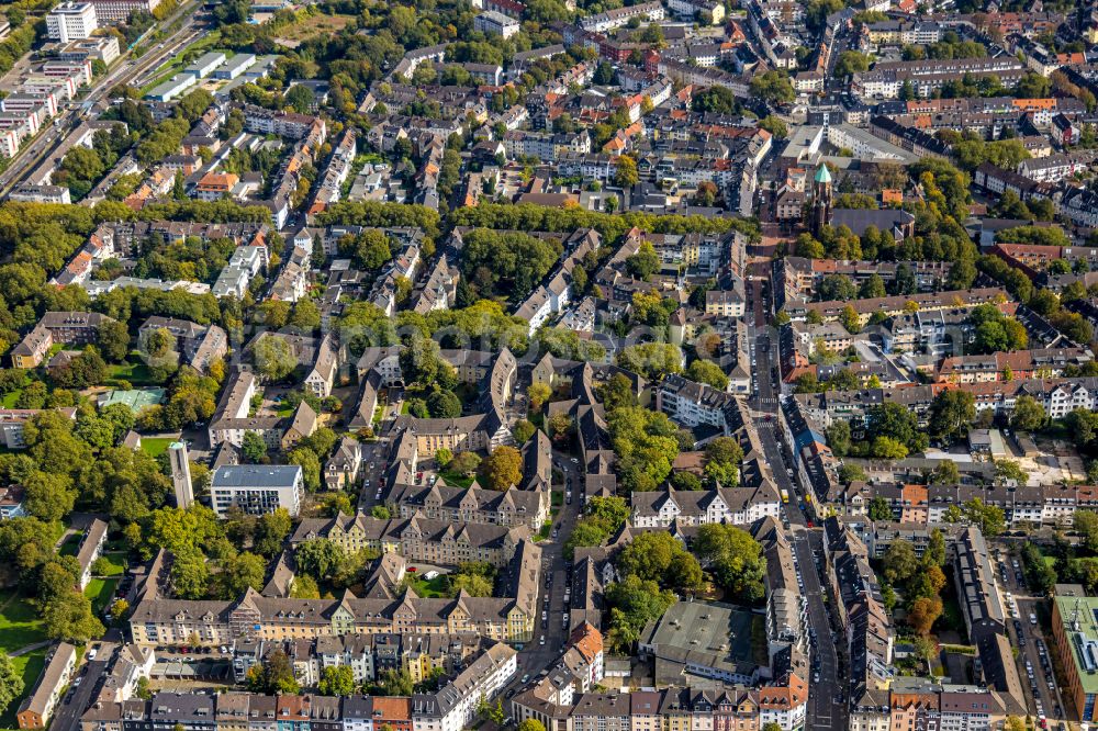 Essen from above - Residential area of the multi-family house settlement on Hartmannplatz in Essen in the state North Rhine-Westphalia, Germany